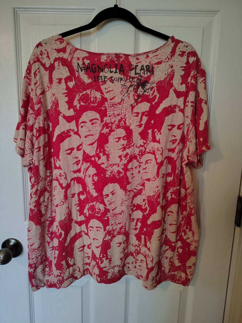 Magnolia Pearl Sandia Mural Frida Europa Tee - Picture 4 of 4